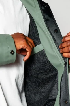 Jassen|Heren regenjassen<America Today Regenjas Jace Washedblack|Deepblue|Green